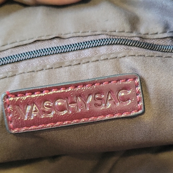 Elegant Burgundy Handbag - Picture 6 of 6